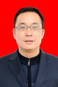 王海 （个人照片小）.jpg
